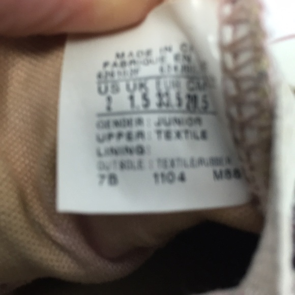 Converse Low Tops, Pink, Silver, Size 2 - Picture 8 of 8